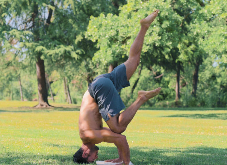 Frog Headstand with Leg Extension - Height Performance