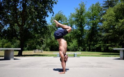 Handstand – Tuck with Head In